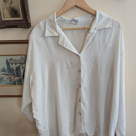 Vintage Silk Blouse with Pearl-Accent Buttons (Elite) - Picture 4 of 6